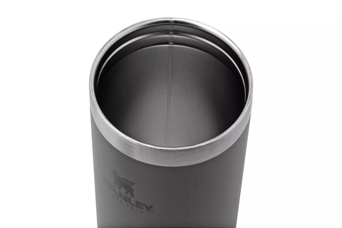 Термокружка Stanley IceFlow Flip Straw Tumbler (0,89 литра), уголь 10-09993-194 от прозводителя STANLEY